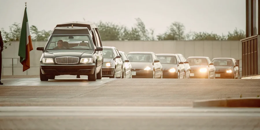 Magnetic funeral flags used to identify vehicles in a funeral procession